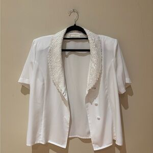 Elegant White Lace Collar Women's Top